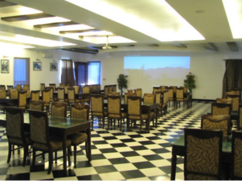 Shilton Hotel Мусори Екстериор снимка